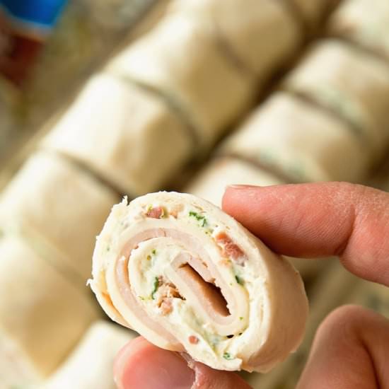 Cheesy Turkey Bacon Ranch Pinwheels