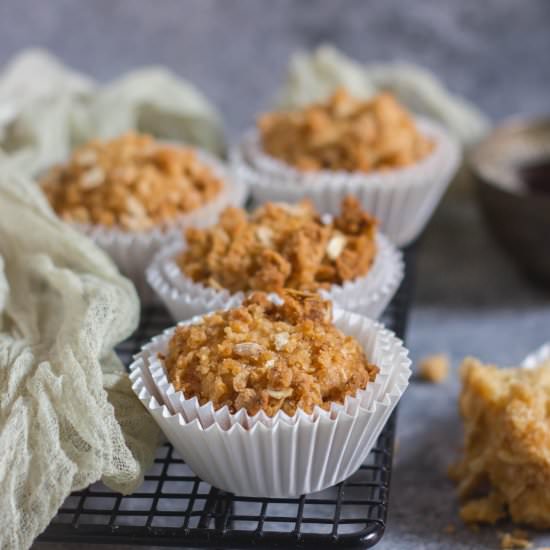 Banana – honey oats muffin