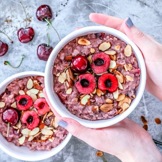 Almond Cherry Oatmeal