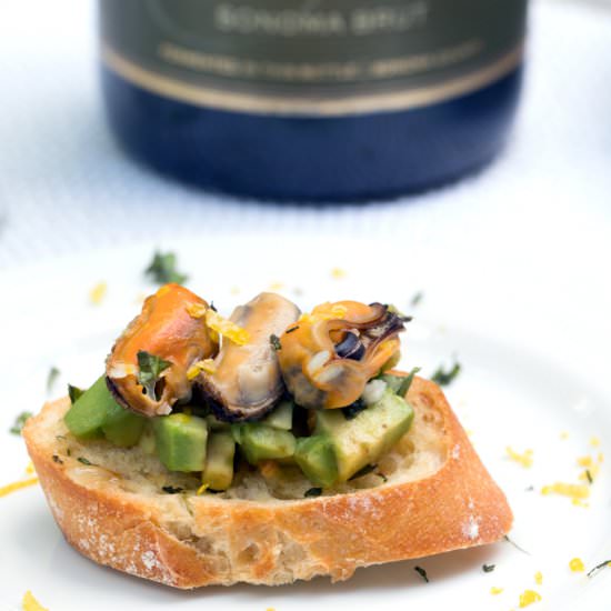 Sparkling Wine Mussel Crostini
