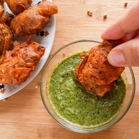 Pakistani Pakora (Potato Fritters)