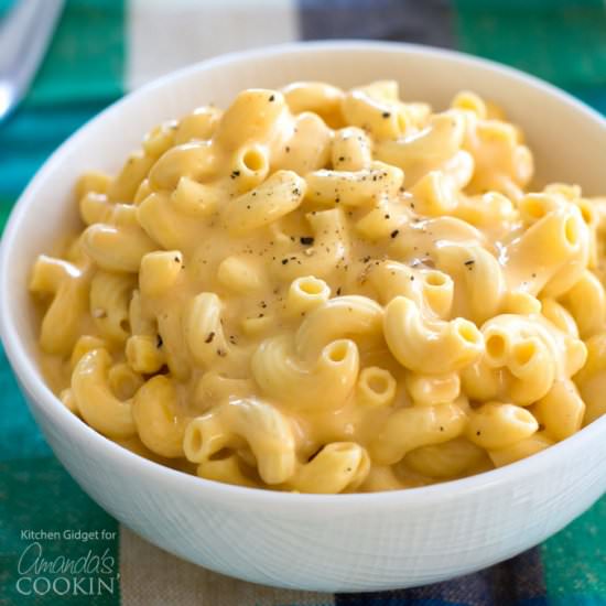 Creamy Crockpot Macaroni and Cheese
