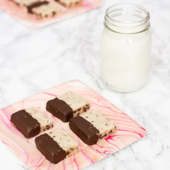 Chocolate Chip Shortbread Bars