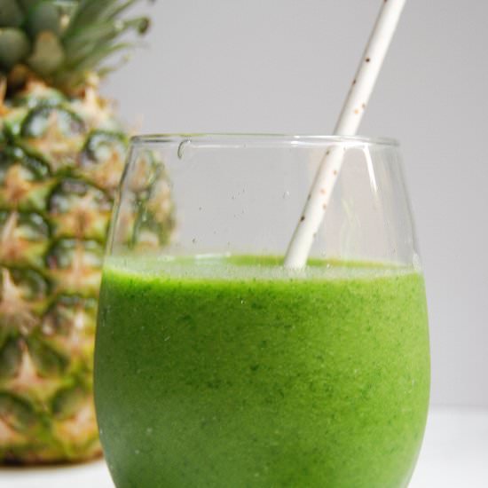 Pineapple Parsley Green Smoothie