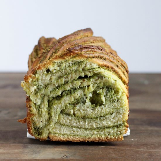Pesto Babka