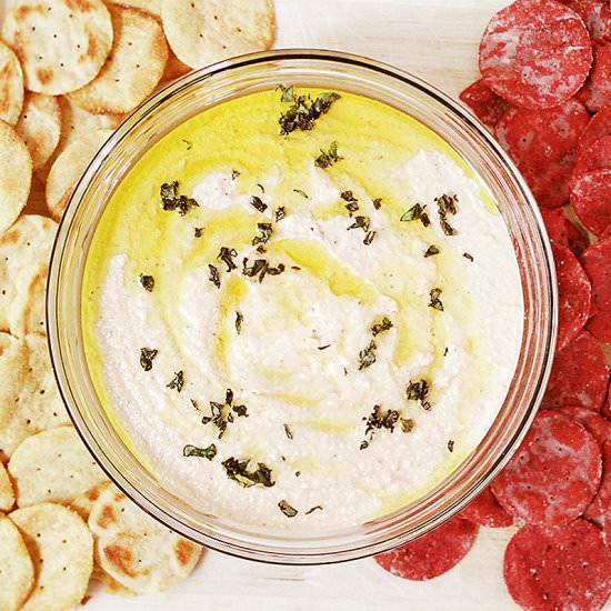 Zesty Garlic, Tomato & Basil Hummus