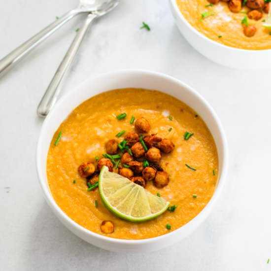Red Curry Cauliflower Lentil Soup
