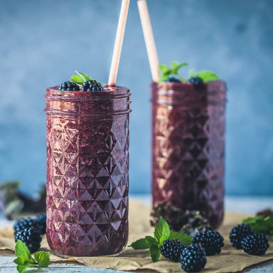 Blackberry Kale Smoothie