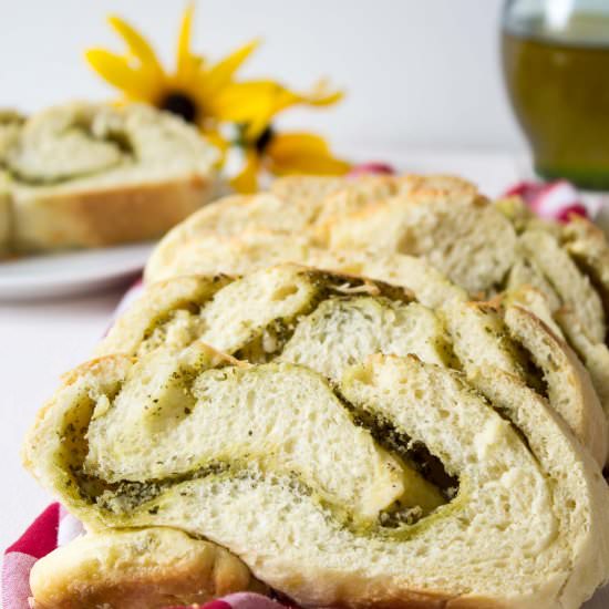 Cheesy Pesto Bread