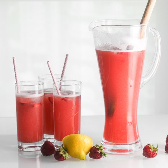 Sparkling Strawberry Lemonade