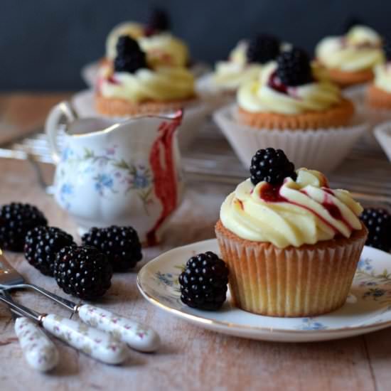 Blackberry & Pear Cupcakes
