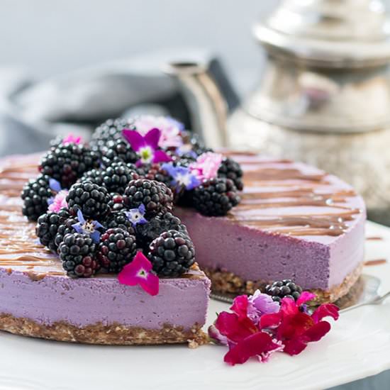 Vegan No-Bake Blackberry Cheesecake