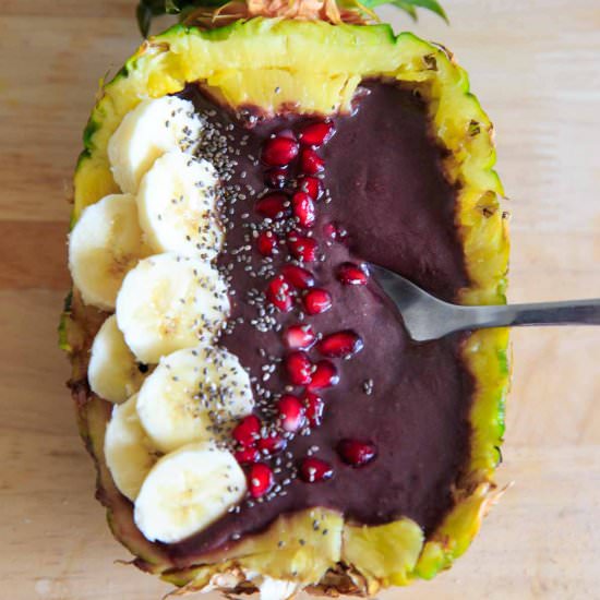 Pineapple Acai Smoothie Bowl