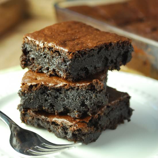 Flourless Chocolate Tahini Brownies