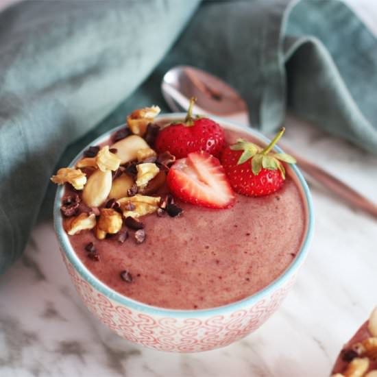 Strawberry Açaí Bowl