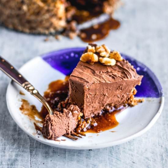 Vegan Caramel Chocolate Mousse Pie