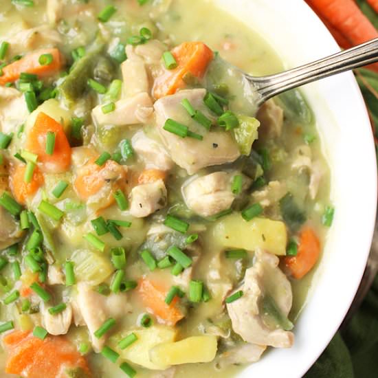 Paleo Whole30 Chicken Pot Pie Soup