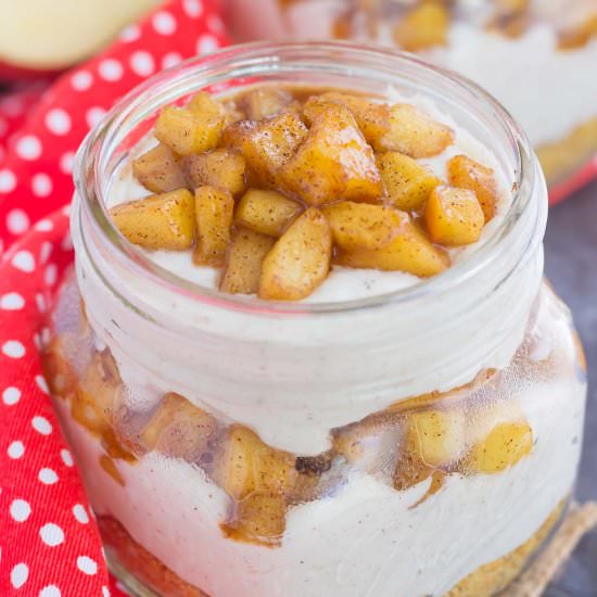 No-Bake Apple Cinnamon Cheesecake