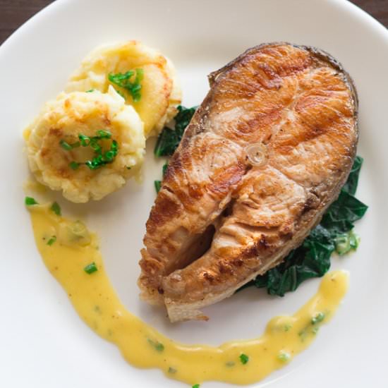 Byron Potatoes with Grilled Salmon