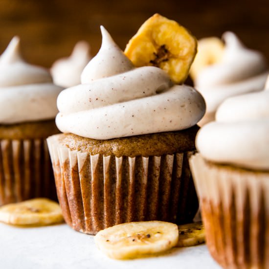 Banana Cupcakes Cinnamon Frosting