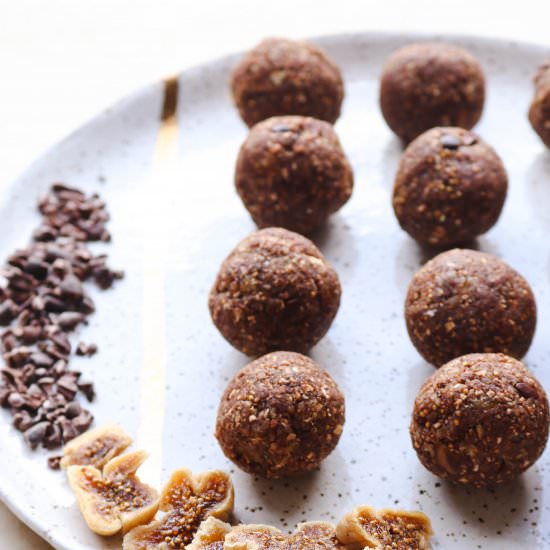 Cacao & Fig Bliss Balls
