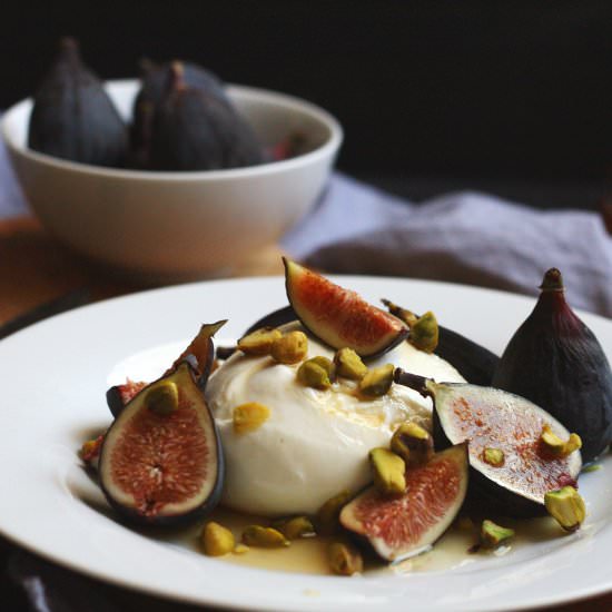 Burrata with Figs and honey