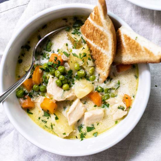Homemade Chicken Pot Pie Soup