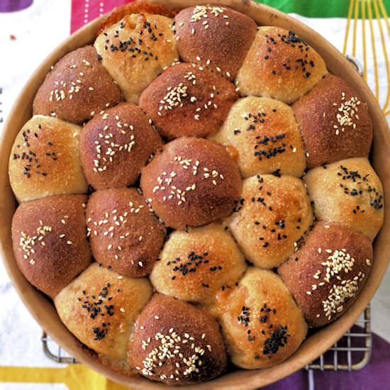 Pull apart dinner rolls