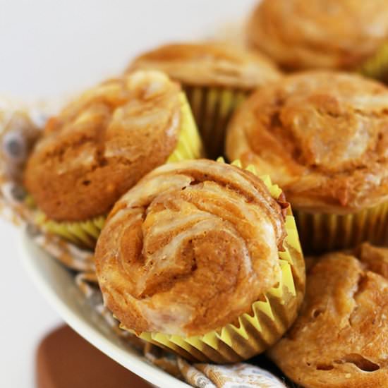 Vegan Pumpkin Cheesecake Muffins