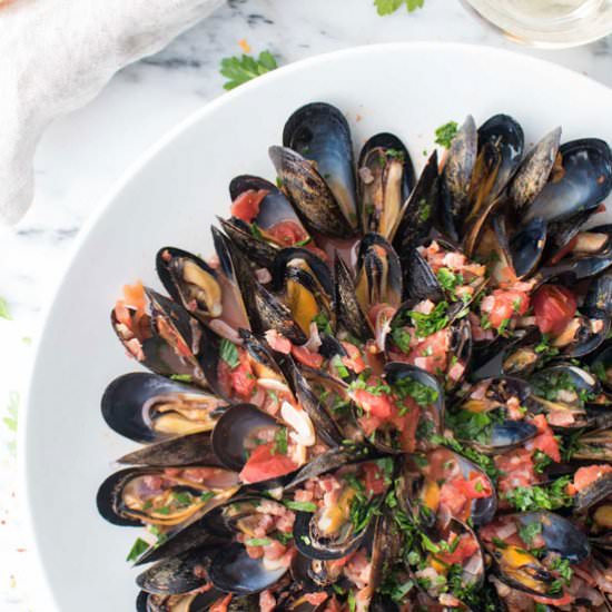 Spicy Mussels Fra Diavolo