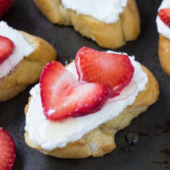 Goat Cheese Crostini