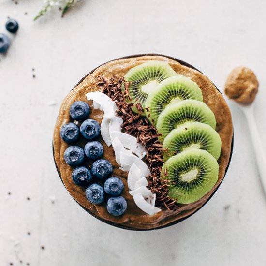 Avocado Chocolate Smoothie Bowl