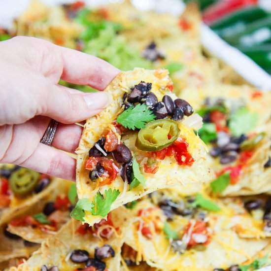 6 Ingredient Easy Vegetarian Nachos