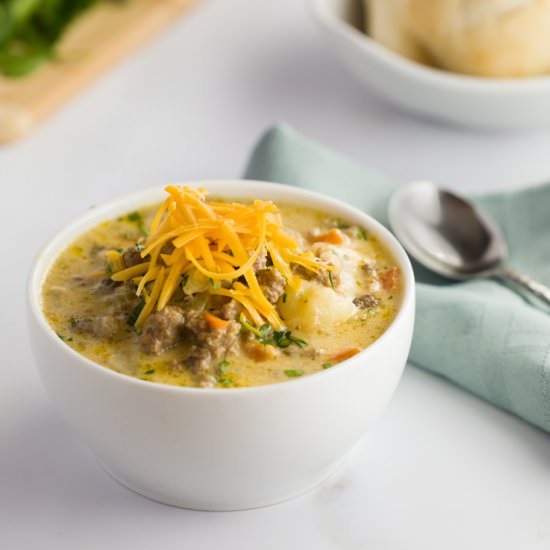 Slow Cooker Cheeseburger Soup