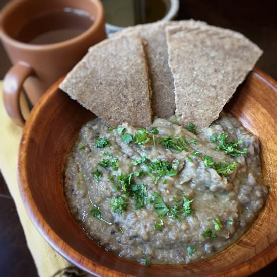 Vitellian Beans with Farro Rusks