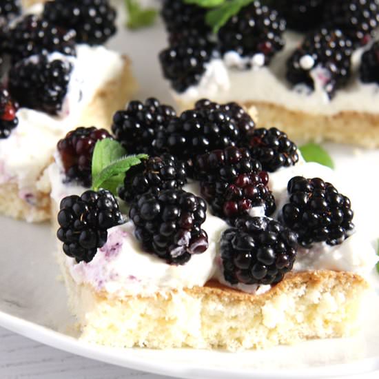 Easy Fresh Blackberry Cake