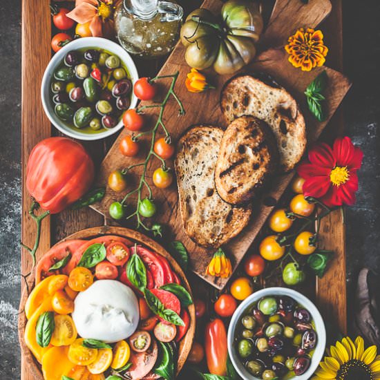 Tomato Burrata Salad