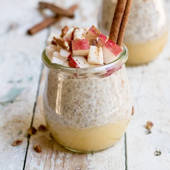 Cinnamon Apple Pie Chia Pudding