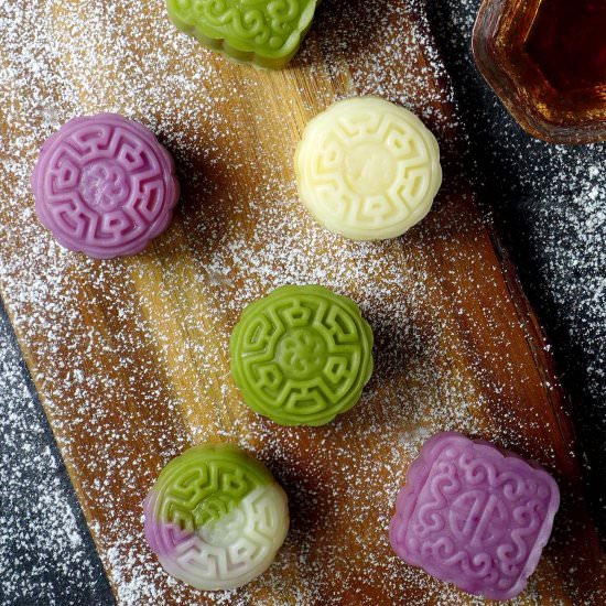 Mooncake with Custard Filling