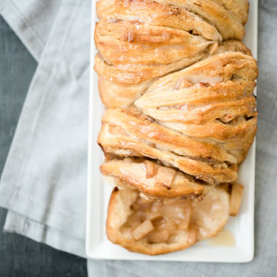 Apple Pie Pull Apart Bread