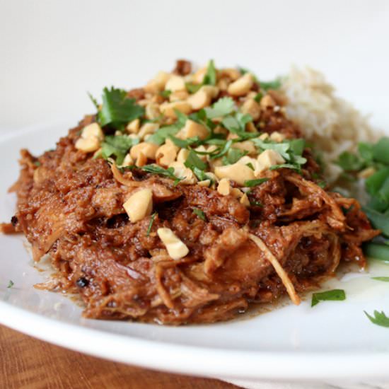 Slow cooker chicken in peanut sauce