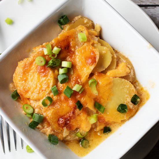 Easy Cheesy Scalloped Potatoes