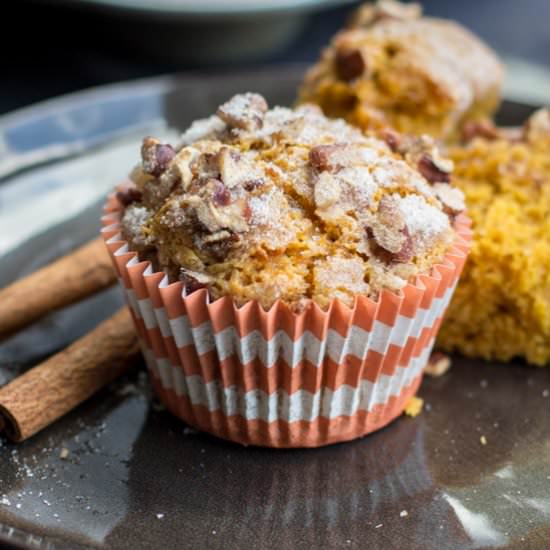 pumpkin pecan streusel muffins