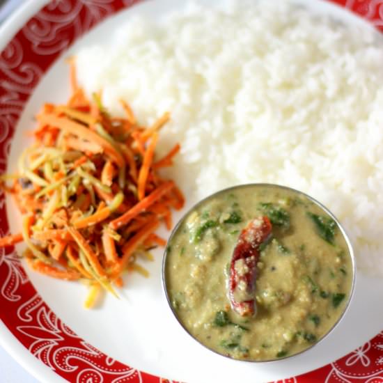 Spinach with lentils and coconut