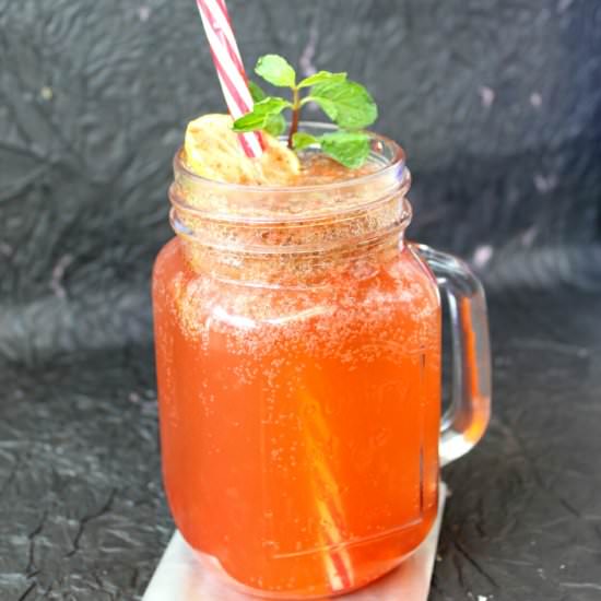 Fresh Strawberry & Mint Club Soda