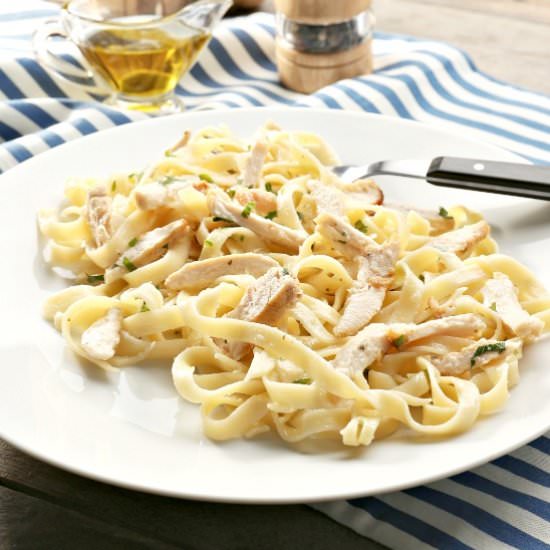 Easy Chicken Alfredo