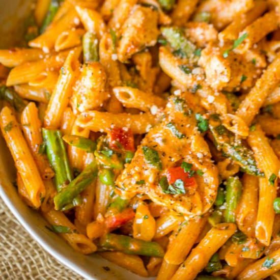 Spicy Chicken Chipotle Pasta