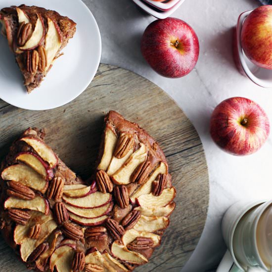 Rustic Apple Cinnamon Pecan Cake
