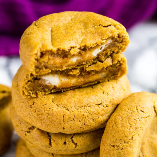 Cheesecake Stuffed Pumpkin Cookies