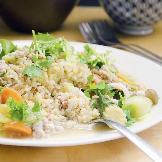 Cantonese stir-fry rice with gravy